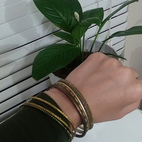 Multiple bracelets - Picture 5 of 7